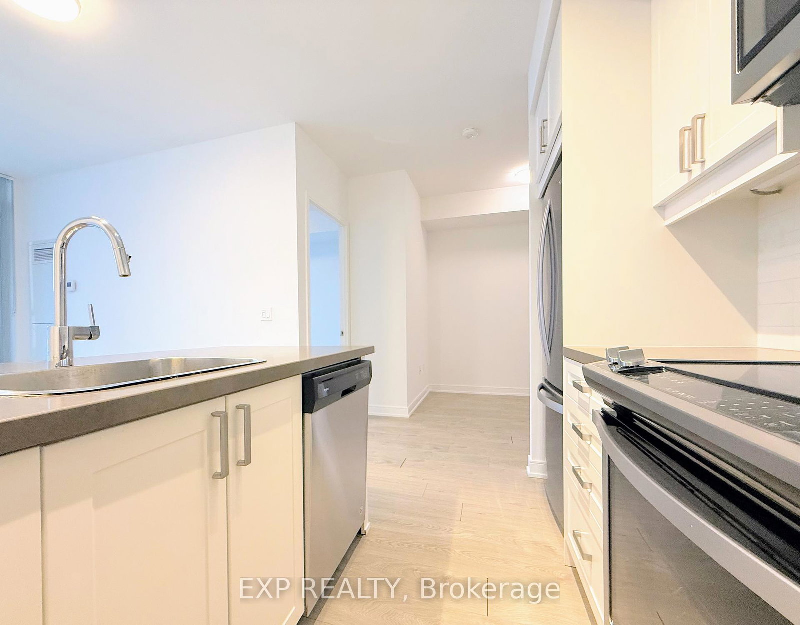 50-wellesley-street-e-toronto-ontario-c12756280