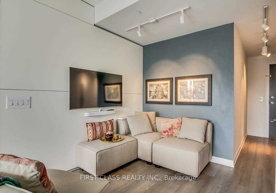 60-berwick-avenue-toronto-ontario-c12756318