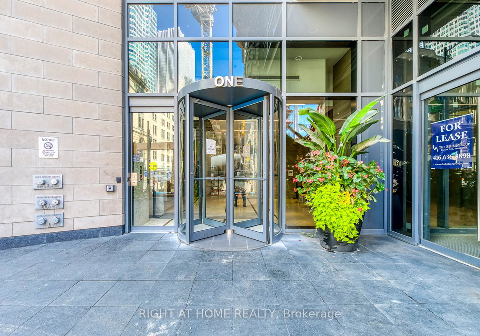 1-the-esplanade-drive-toronto-ontario-c12756592