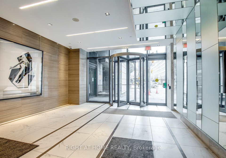 1-the-esplanade-drive-toronto-ontario-c12756592