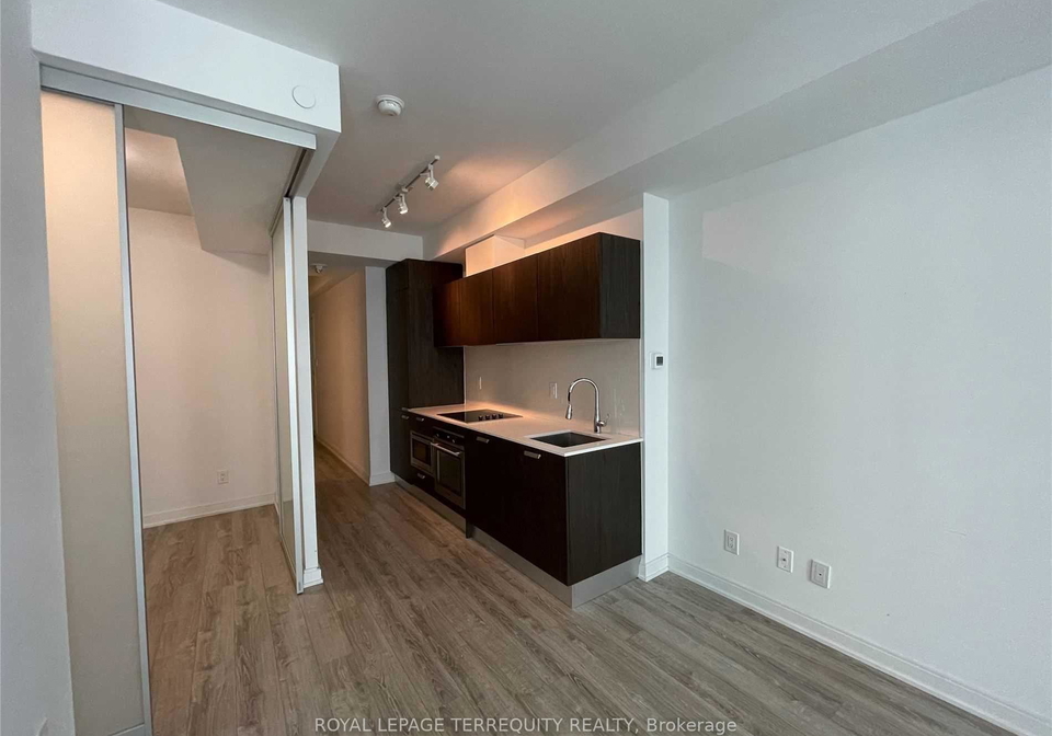 50-charles-street-e-toronto-ontario-c12756676