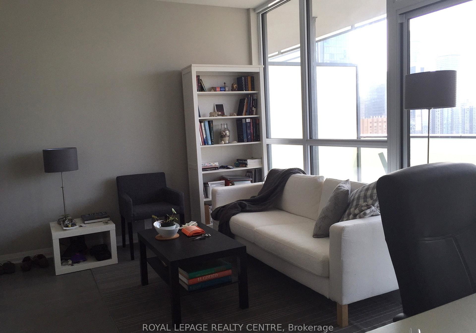 8-mercer-street-toronto-ontario-c12756750