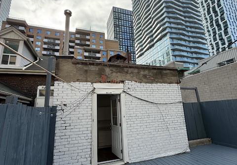 132-dundas-street-e-toronto-ontario-c12756822