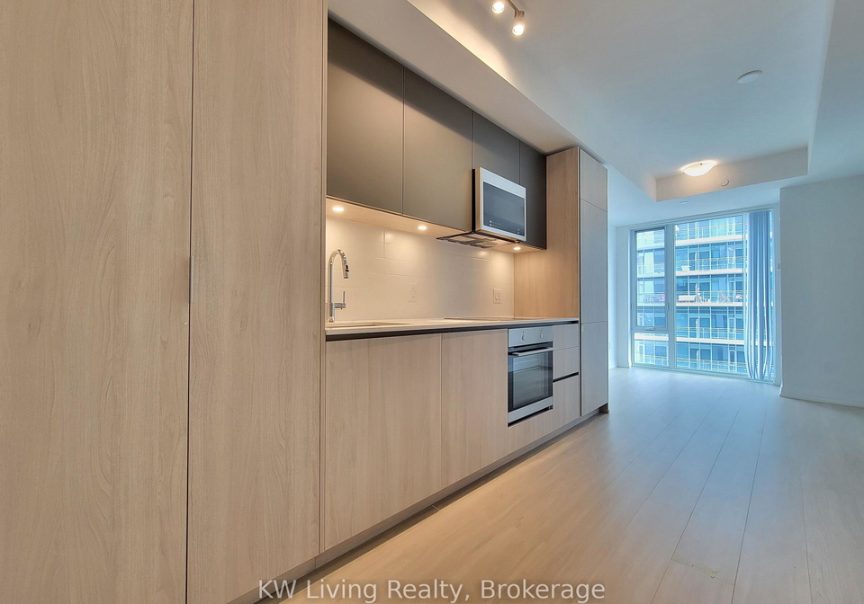 8-widmer-street-toronto-ontario-c12756868