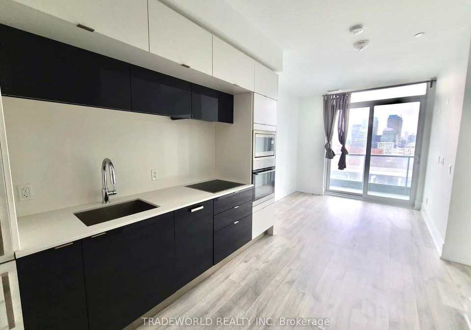1-edgewater-drive-toronto-ontario-c12757296