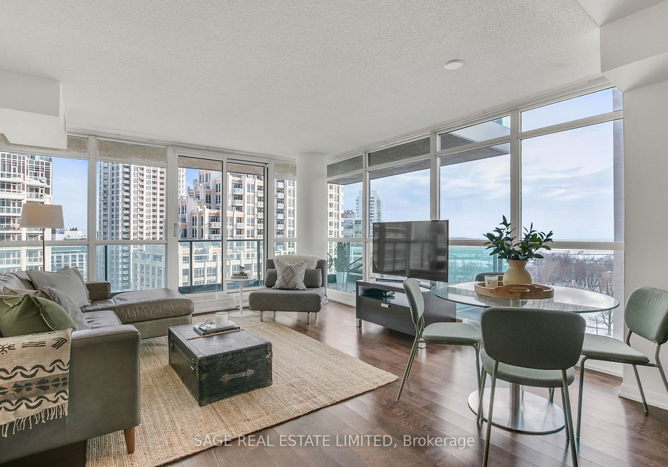209-fort-york-boulevard-toronto-ontario-c12757362
