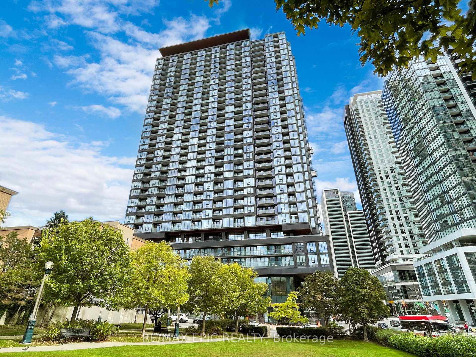 19-western-battery-road-toronto-ontario-c12757470