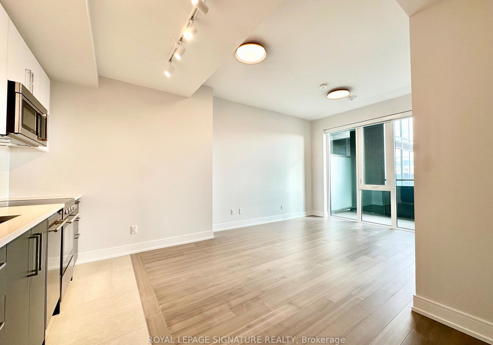 664-spadina-avenue-toronto-ontario-c12757482