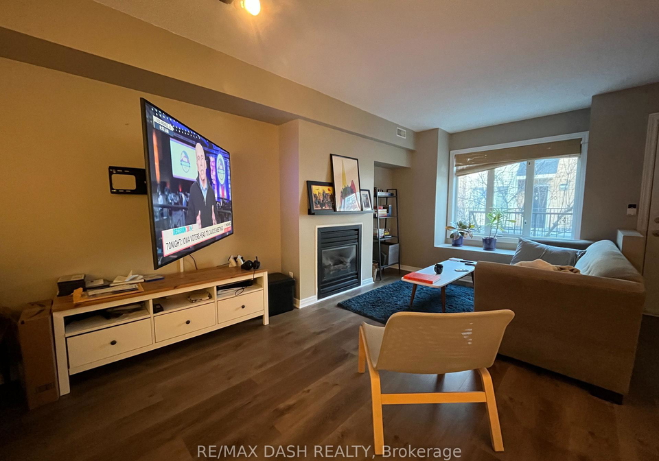 208-niagara-street-toronto-ontario-c12757776