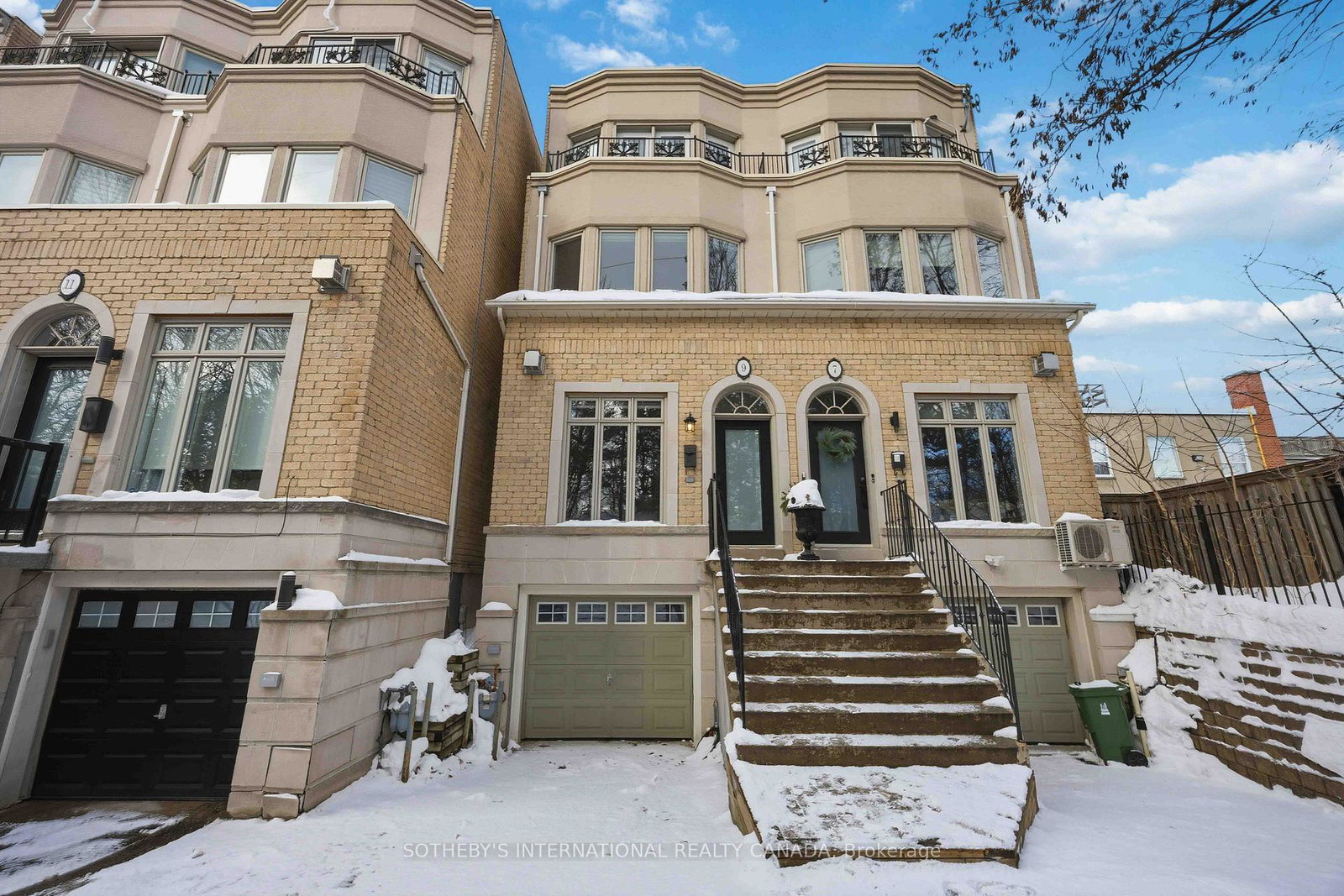 9-gange-avenue-toronto-ontario-c12758154