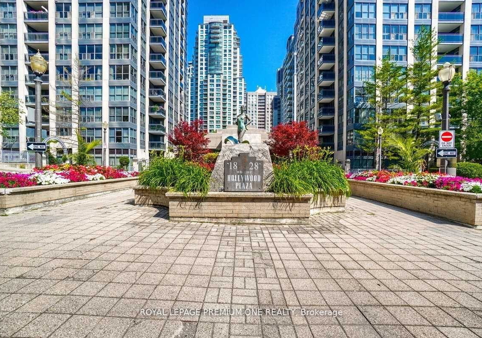28-hollywood-avenue-north-york-ontario-c12758196