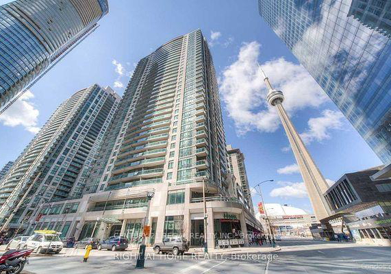 30-grand-trunk-crescent-toronto-ontario-c12758306