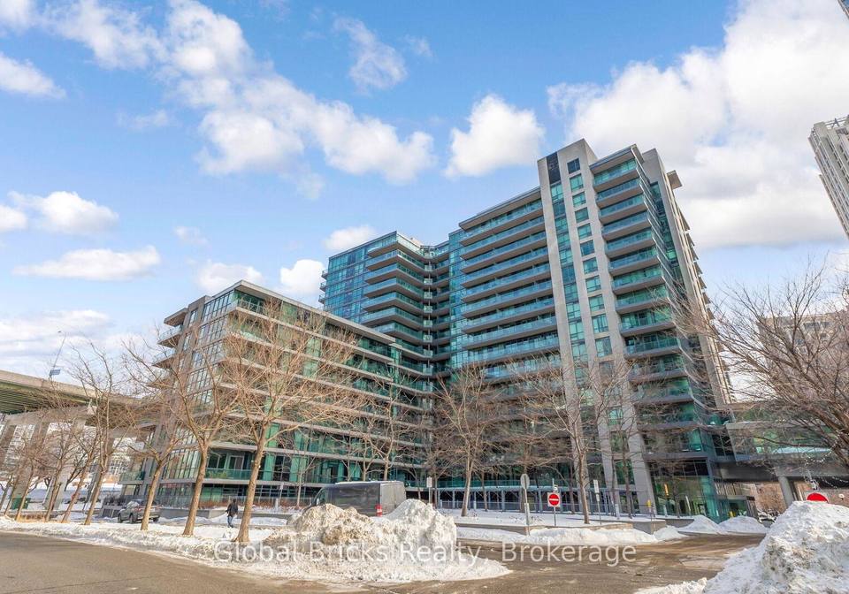 209-fort-york-boulevard-toronto-ontario-c12758714