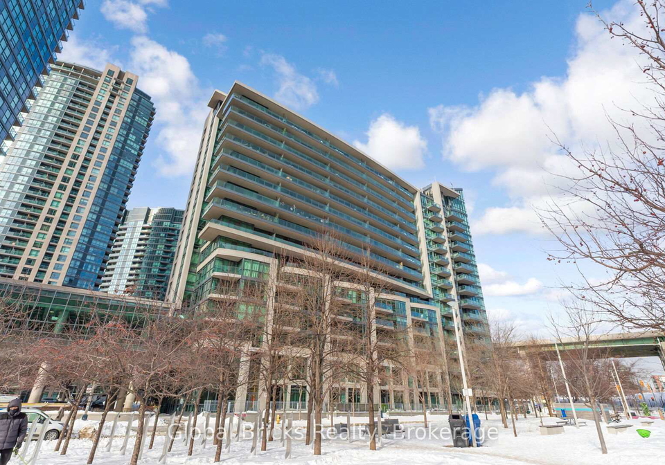 209-fort-york-boulevard-toronto-ontario-c12758714