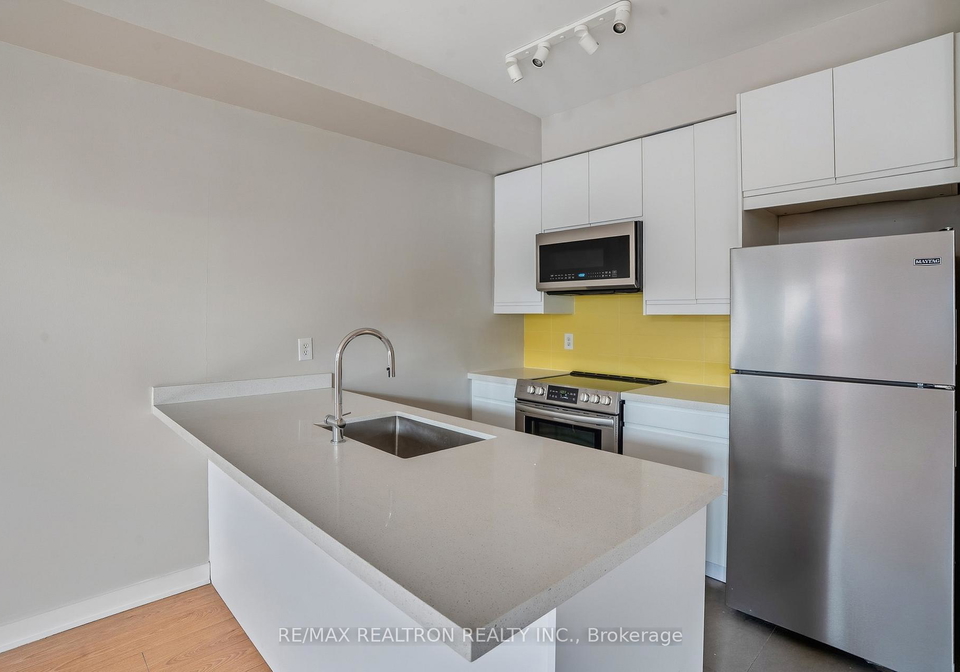 500-richmond-street-w-toronto-ontario-c12759260
