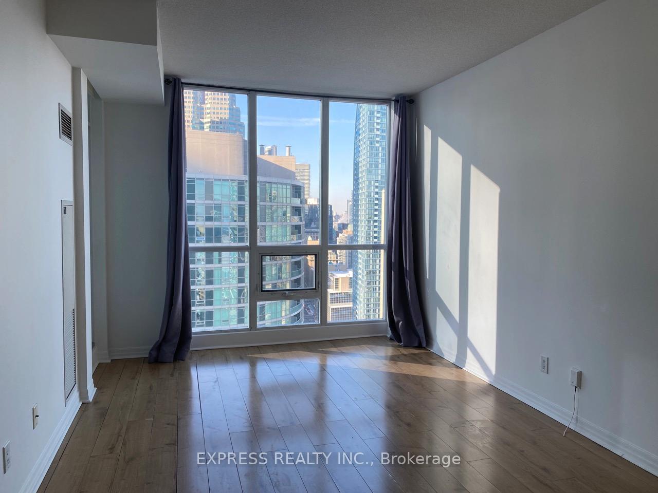 16-yonge-street-toronto-ontario-c12759338