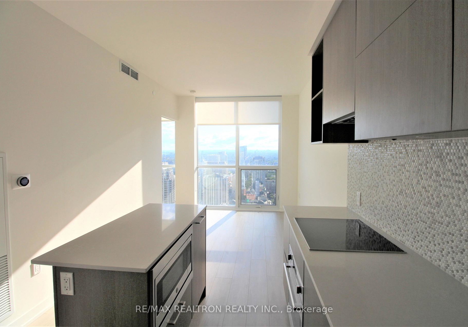 1-yorkville-avenue-toronto-ontario-c12759506