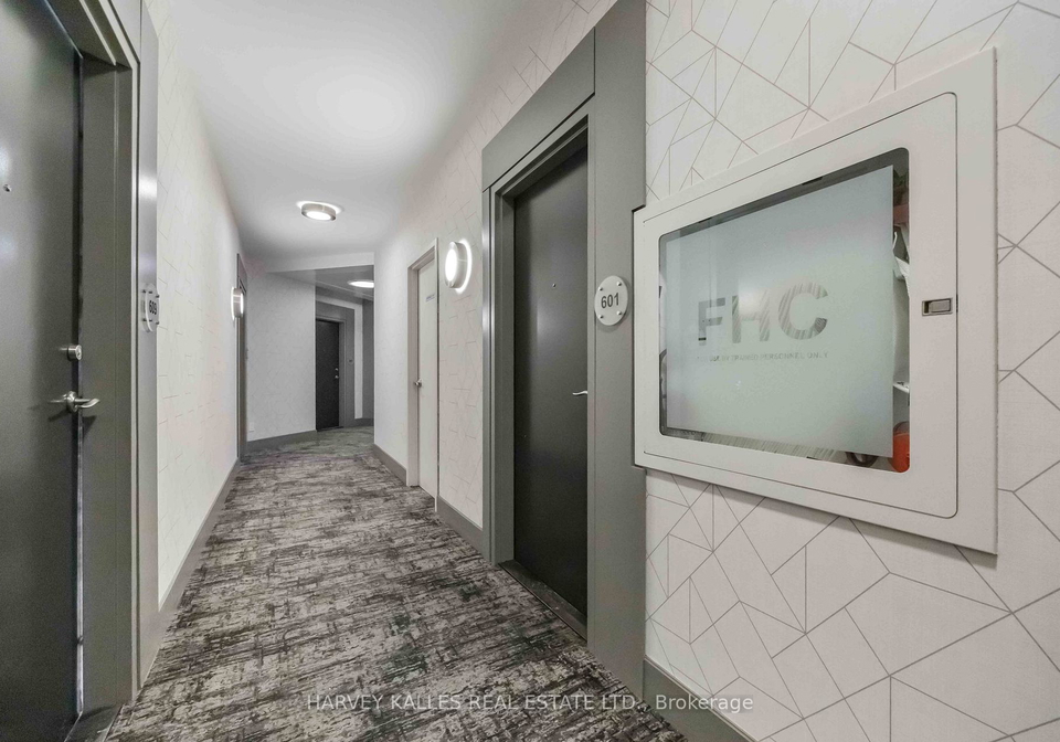 18-beverley-street-toronto-ontario-c12759562