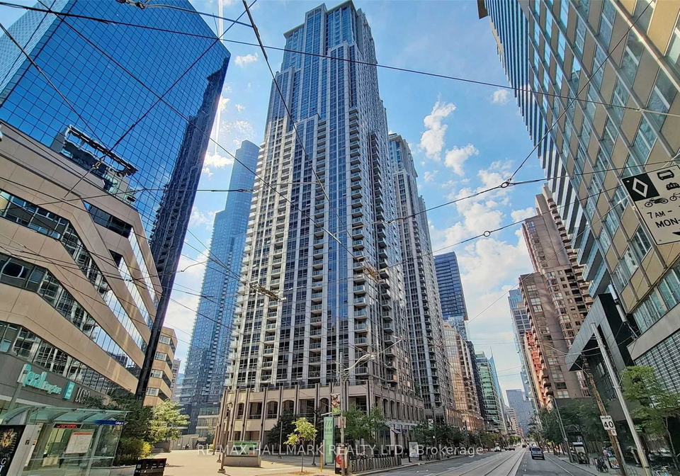 736-bay-street-toronto-ontario-c12759604