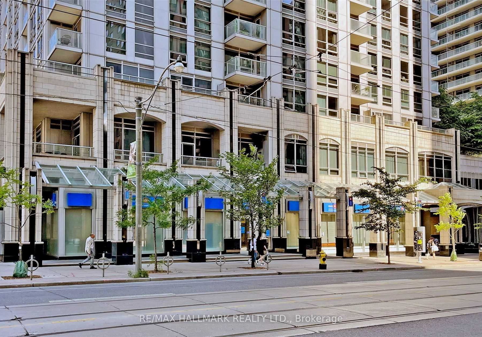 736-bay-street-toronto-ontario-c12759604