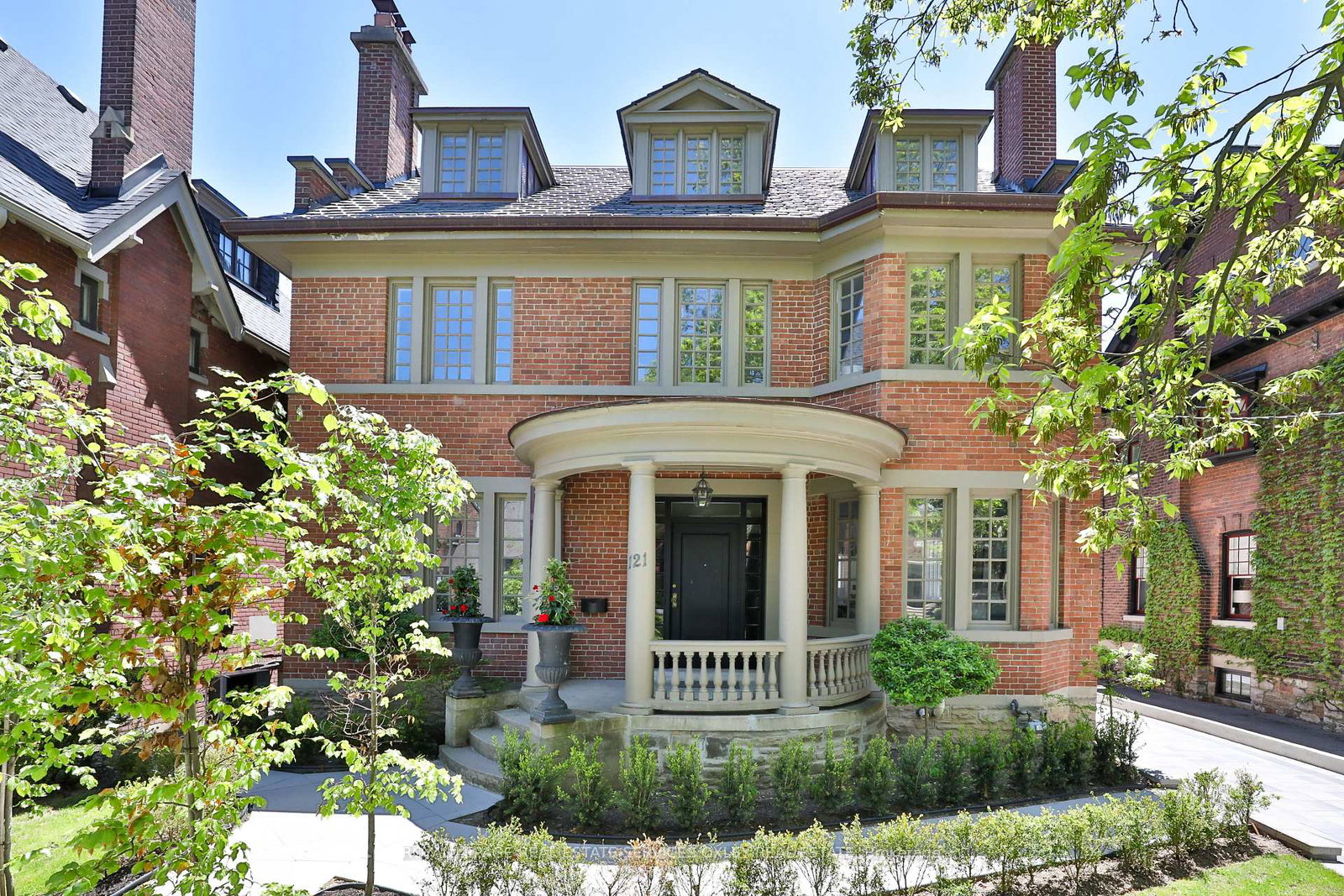 121-roxborough-drive-toronto-ontario-c12759660
