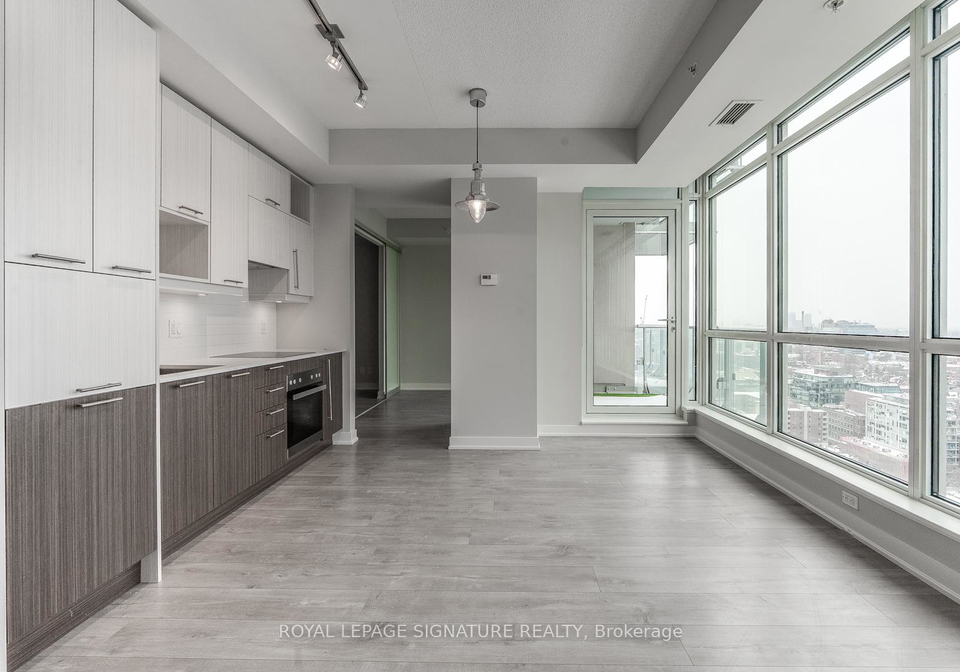 199-richmond-street-w-toronto-ontario-c12759742
