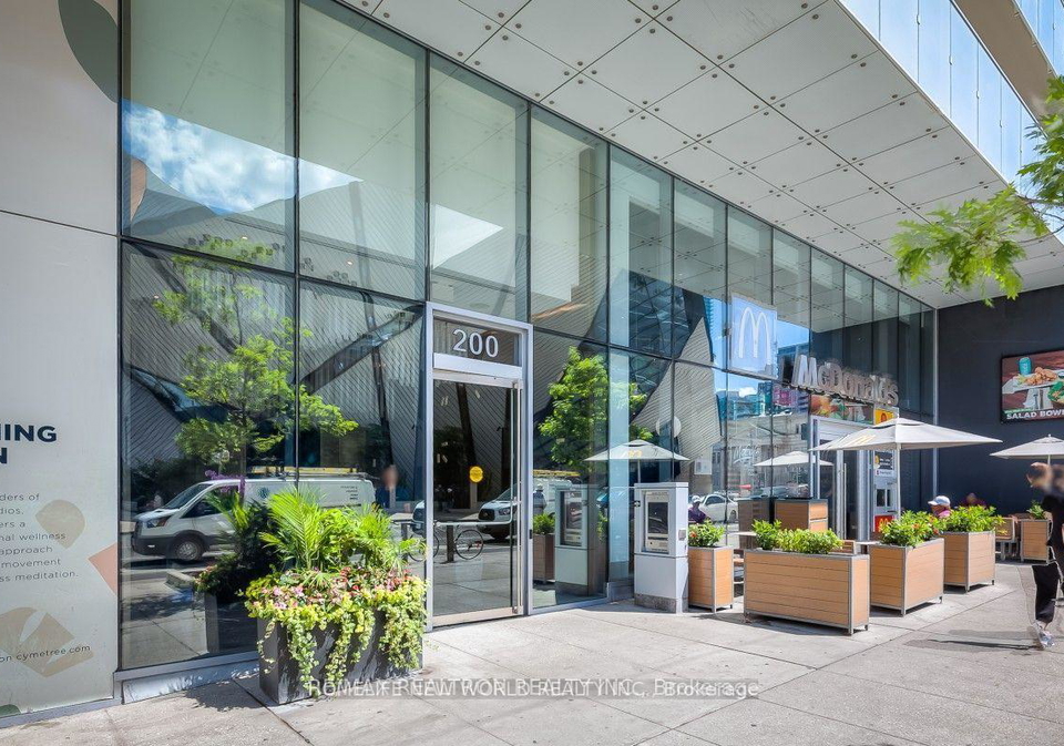 200-bloor-street-toronto-ontario-c12760206