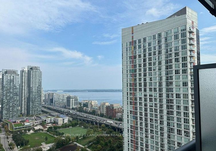 170-fort-york-boulevard-toronto-ontario-c12760260