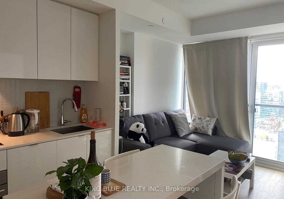 7-grenville-street-toronto-ontario-c12760406