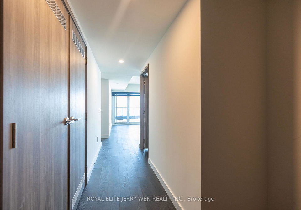 3-concord-cityplace-way-toronto-ontario-c12760576