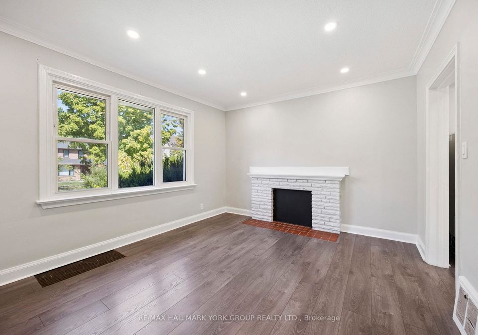 207-maplehurst-avenue-north-york-ontario-c12760582