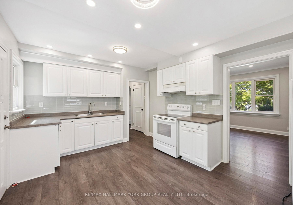207-maplehurst-avenue-north-york-ontario-c12760582
