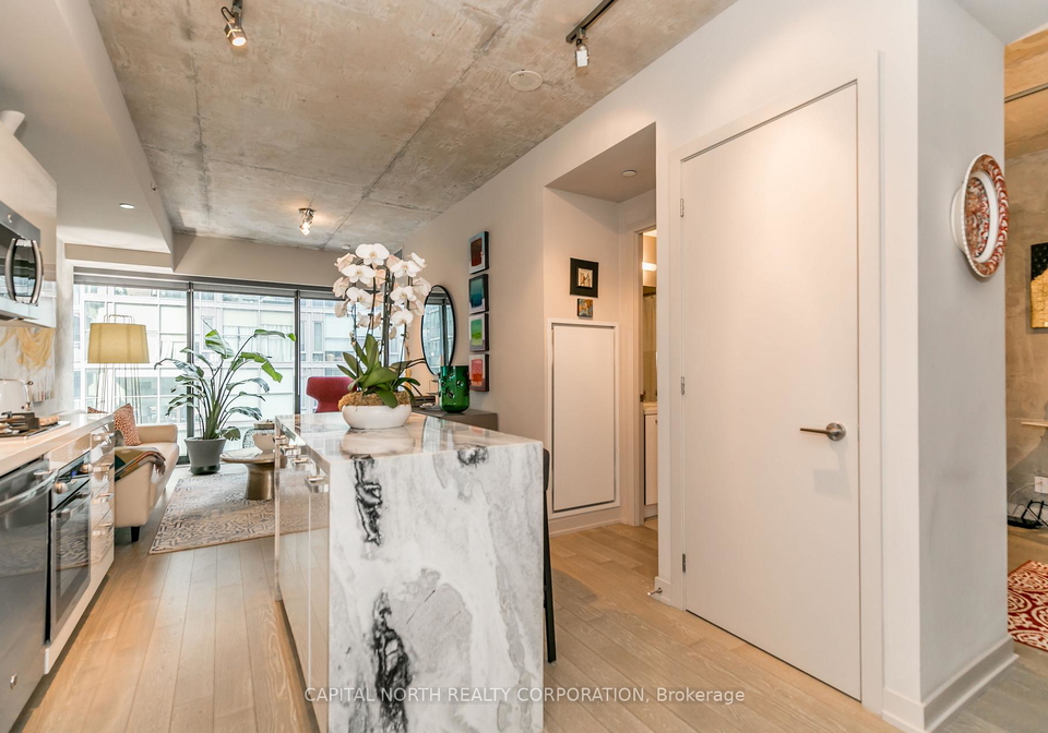 11-charlotte-street-toronto-ontario-c12761008
