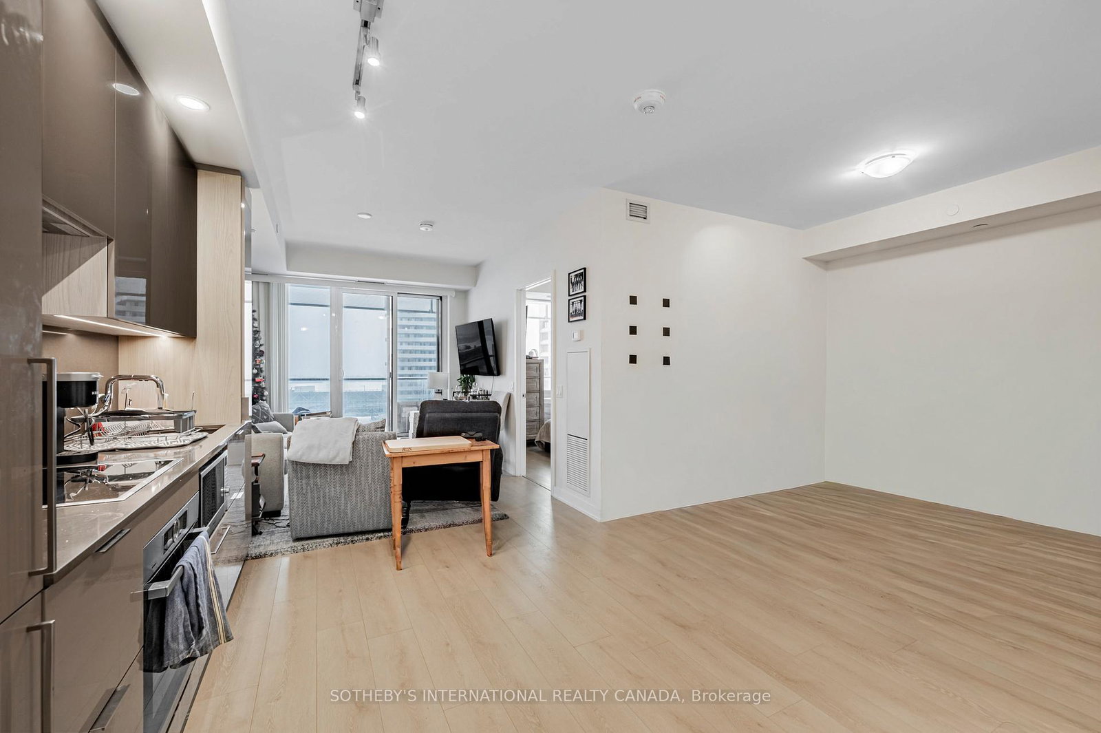 28-freeland-street-toronto-ontario-c12761130