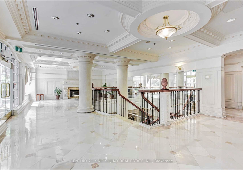 18-sommerset-way-north-york-ontario-c12761384