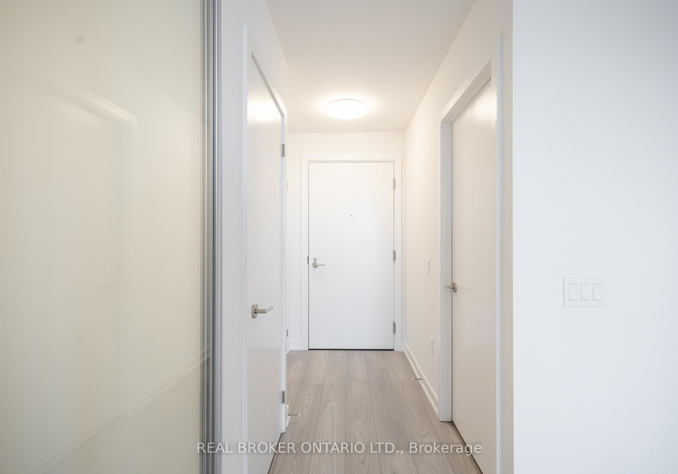110-broadway-avenue-toronto-ontario-c12762014