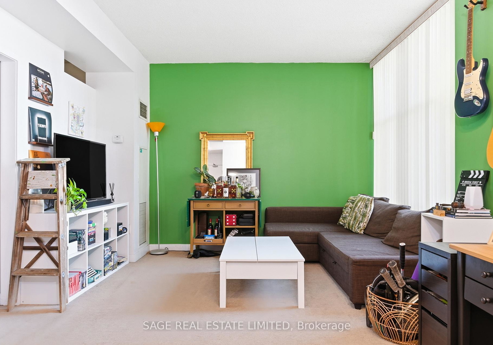 9-spadina-avenue-toronto-ontario-c12762114