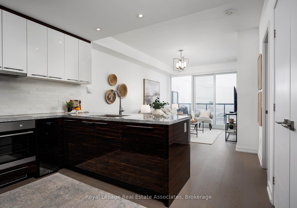 488-university-avenue-toronto-ontario-c12762208