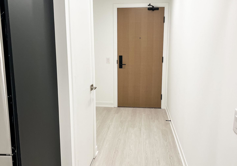195-mccaul-street-toronto-ontario-c12762386