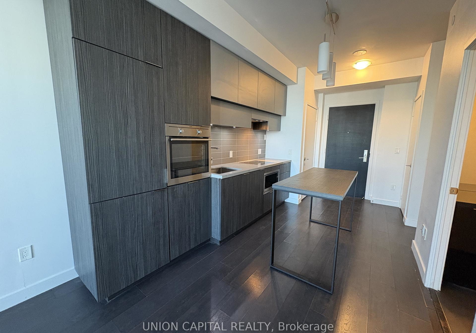 8-eglinton-avenue-e-toronto-ontario-c12762786