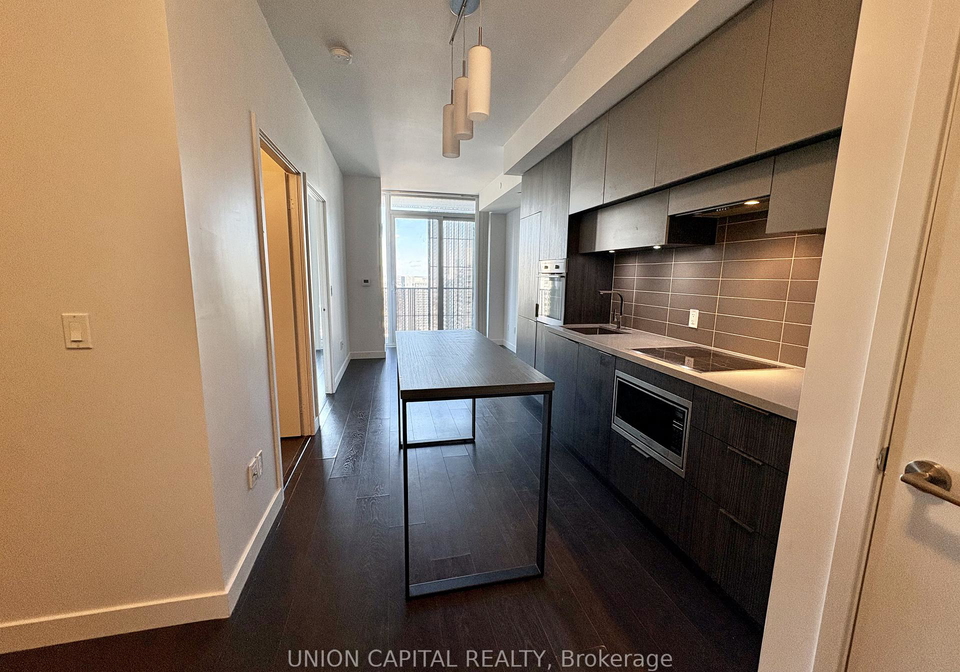 8-eglinton-avenue-e-toronto-ontario-c12762786