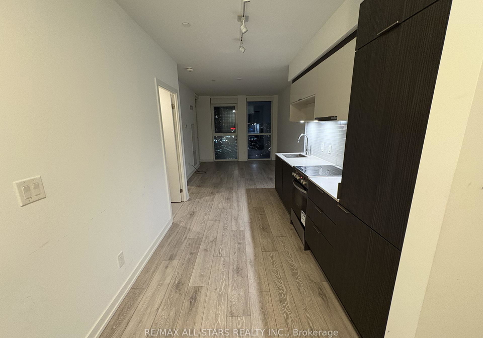 159-wellesley-street-e-toronto-ontario-c12762878