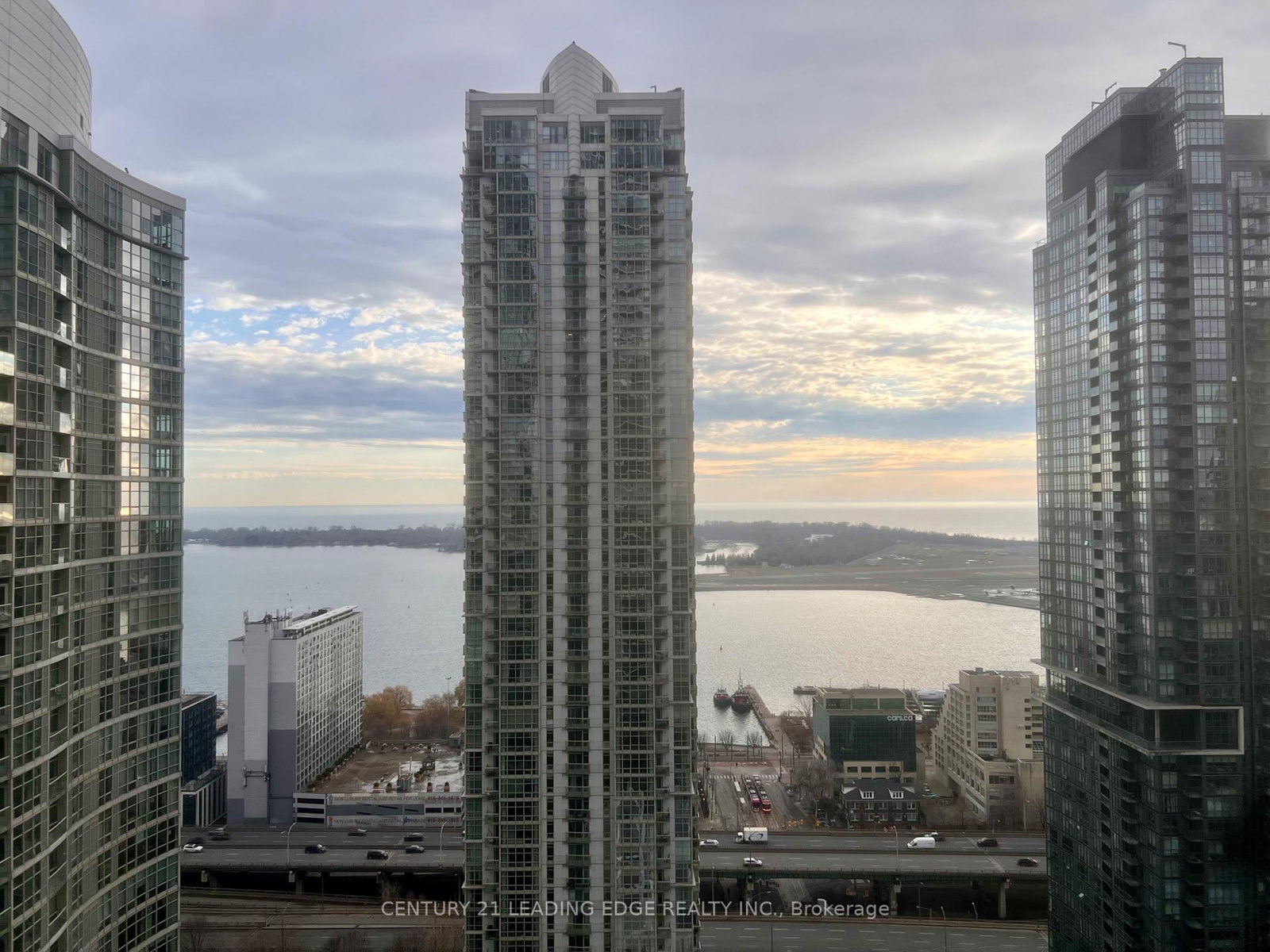 3-concord-city-place-way-toronto-ontario-c12763574