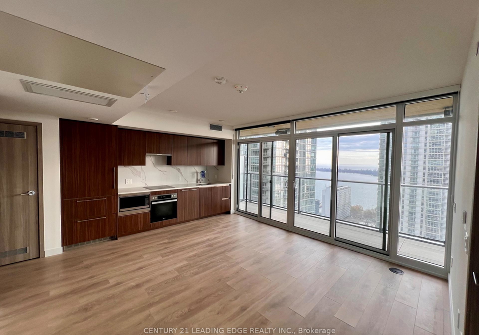 3-concord-city-place-way-toronto-ontario-c12763574