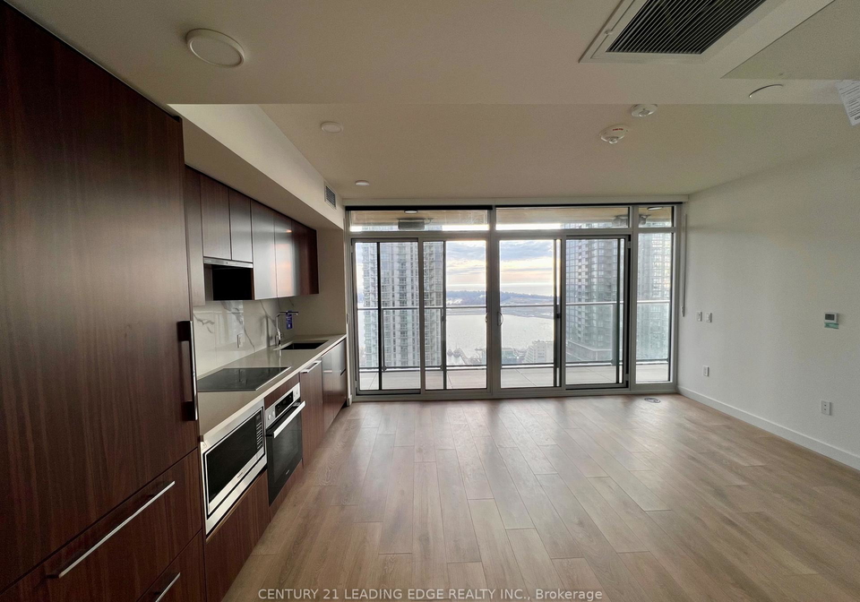 3-concord-city-place-way-toronto-ontario-c12763574