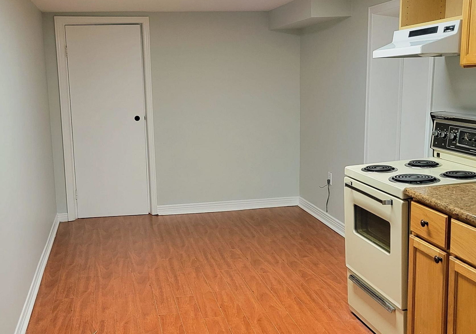 76-charleswood-drive-toronto-ontario-c12763748