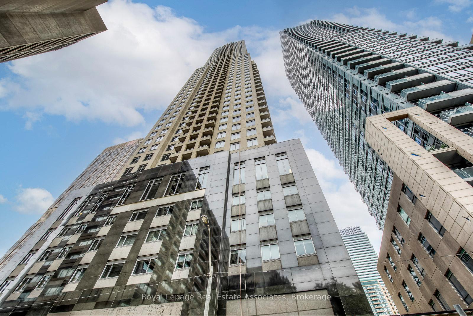 35-balmuto-street-toronto-ontario-c12763884