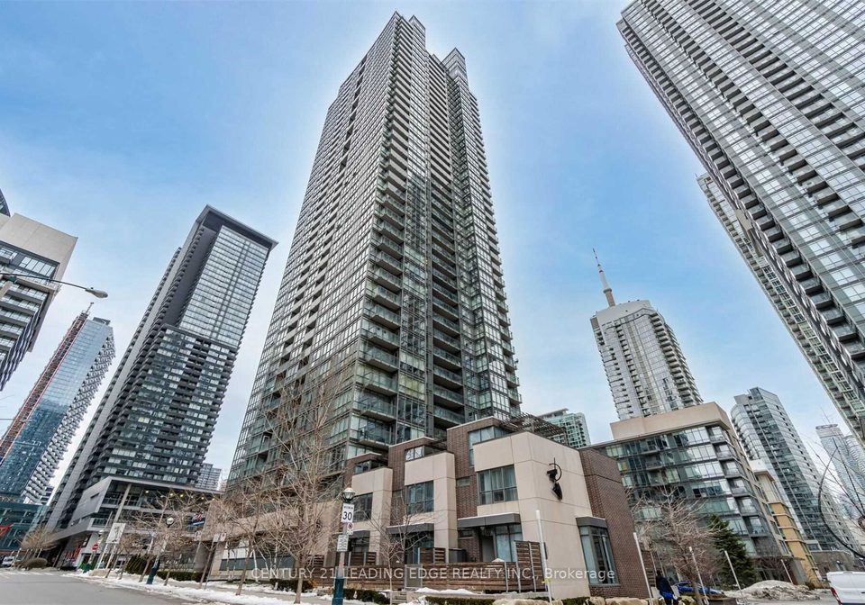 15-fort-york-boulevard-toronto-ontario-c12764096