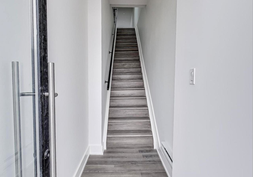 2549-yonge-street-toronto-ontario-c12764418