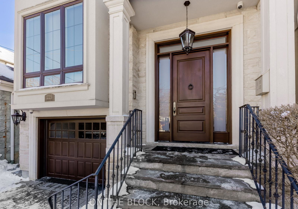 225-joicey-boulevard-toronto-ontario-c12764436